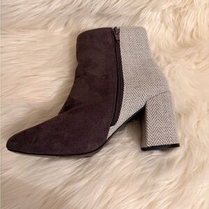 Stylish 2 Toned Gray Suede Ankle Boots